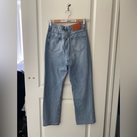 PRINCESS POLLY light wash cropped straight leg jeans. - Picture 9 of 11